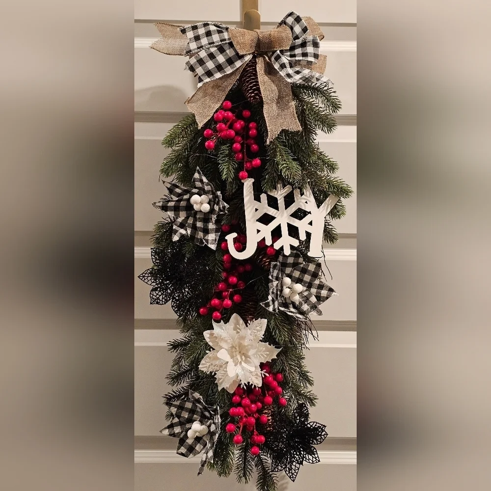 Handmade Farmhouse-style Bufflo Plaid Holiday Tear drop Swag. New, 1 Of A Kind